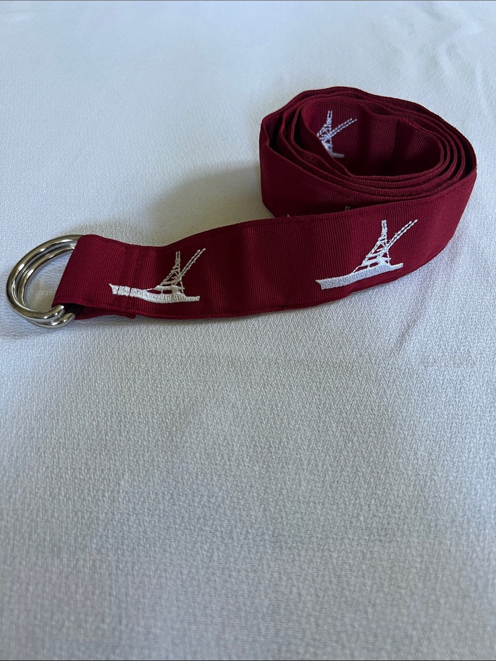 Vineyard Vines Burgundy Embroidered D-Ring Belt with White Boat Motif